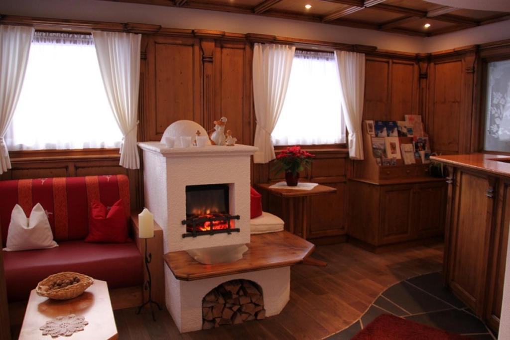 Hotel Camona & Apart Walserhof ซัมเนาน์ ภายนอก รูปภาพ