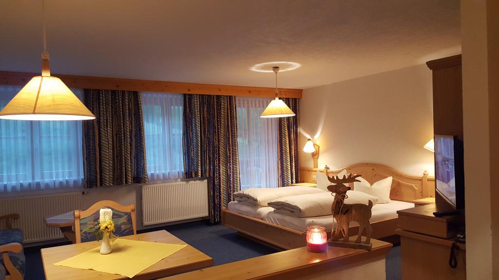 Hotel Camona & Apart Walserhof ซัมเนาน์ ภายนอก รูปภาพ